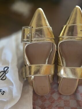 Gold Metallic Pointed-Toe Mary Jane Flats - bill blass Sz 8